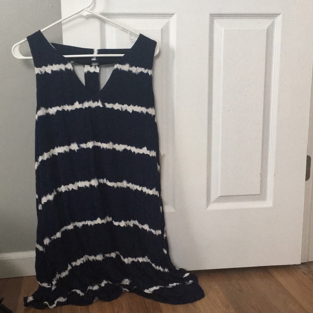 XL Navy and white flowy dress from Francesca's